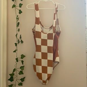 ☆ URBAND OUTFITTERS BODY SUIT ☆